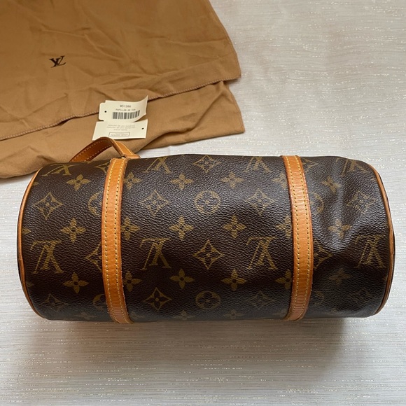 Authentic Louis Vuitton Papillon 26 - Picture 11 of 14